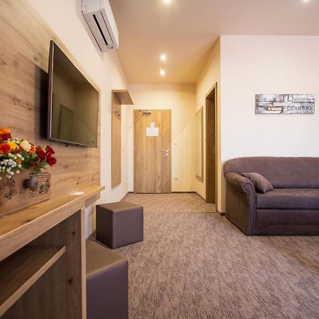 Veres Motel Veresegyház Zewnętrze zdjęcie